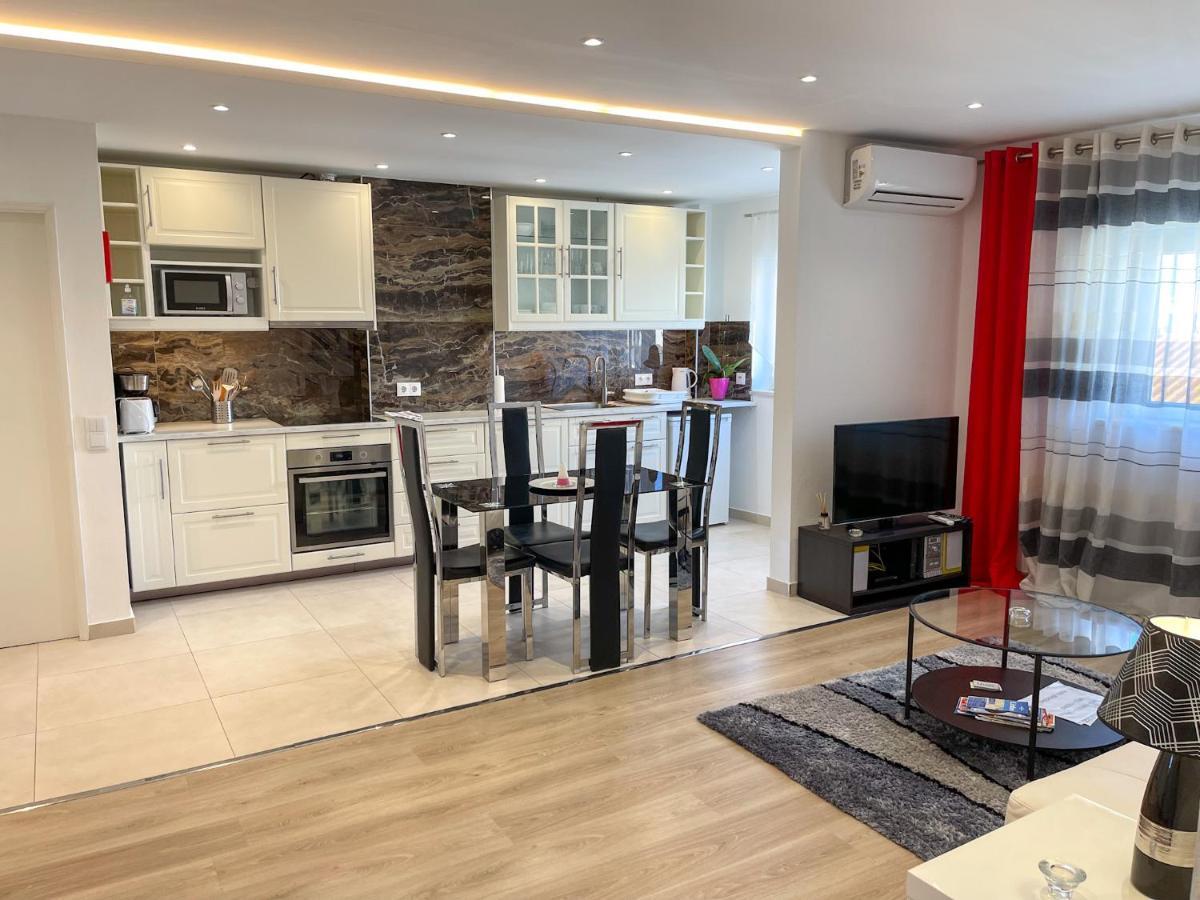 Casa Boemia Apartment ลากอส ภายนอก รูปภาพ